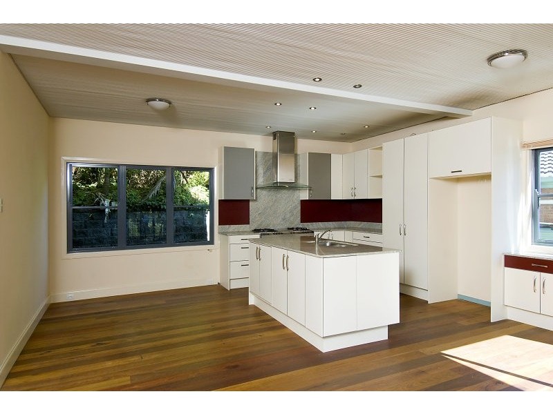 8 Walker Avenue, Narrabeen NSW 2101