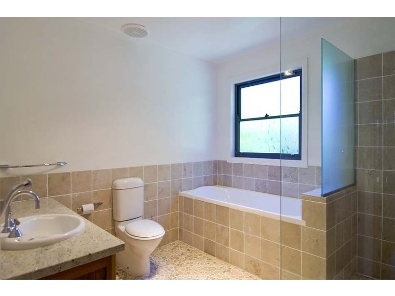 8 Walker Avenue, Narrabeen NSW 2101