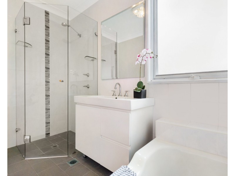 23 Tatiara Crescent, North Narrabeen NSW 2101