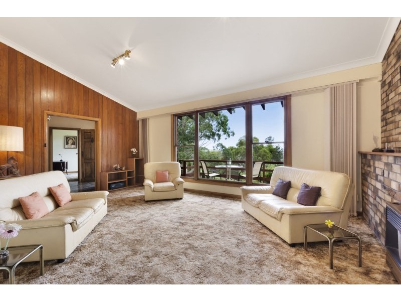 18 Amaroo Avenue, Elanora Heights NSW 2101