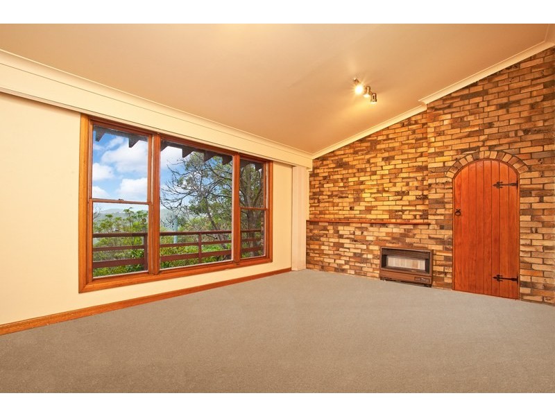 18 Amaroo Avenue, Elanora Heights NSW 2101