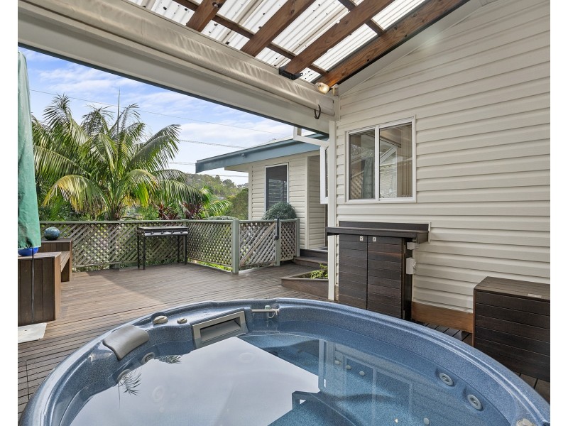 16 Nareen Parade, North Narrabeen NSW 2101