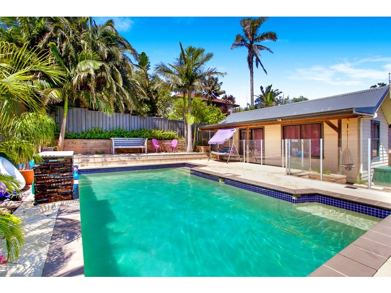 9 Hunter Street North, Warriewood NSW 2102