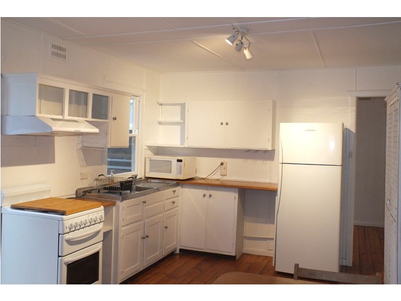 18a Windsor Parade, Narrabeen NSW 2101