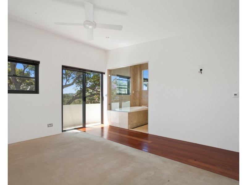 42 Warraba Road, North Narrabeen NSW 2101