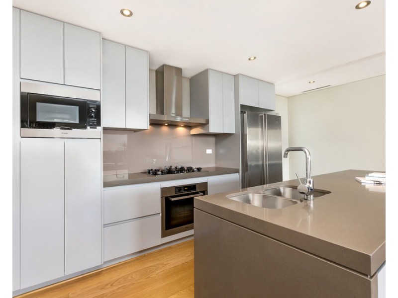 2/16 Ocean Street, Narrabeen NSW 2101