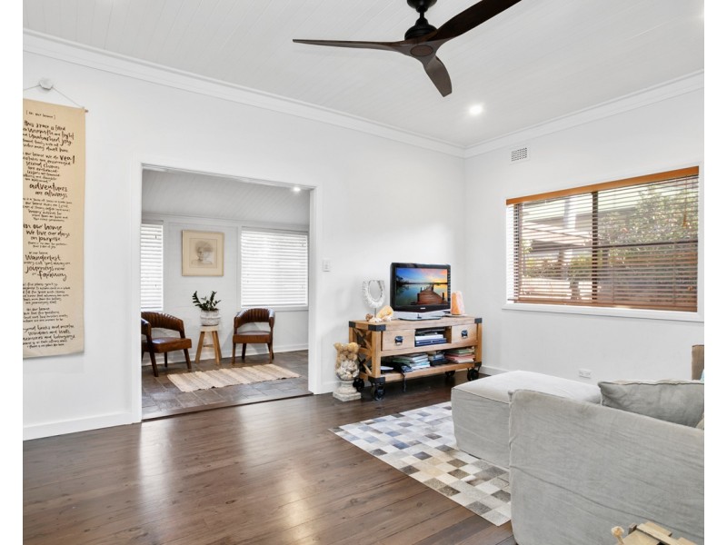 108 Nareen Parade, North Narrabeen NSW 2101