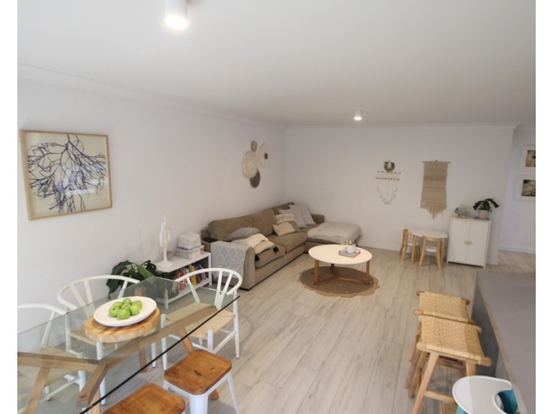 1/10 Lagoon Street, Narrabeen NSW 2101