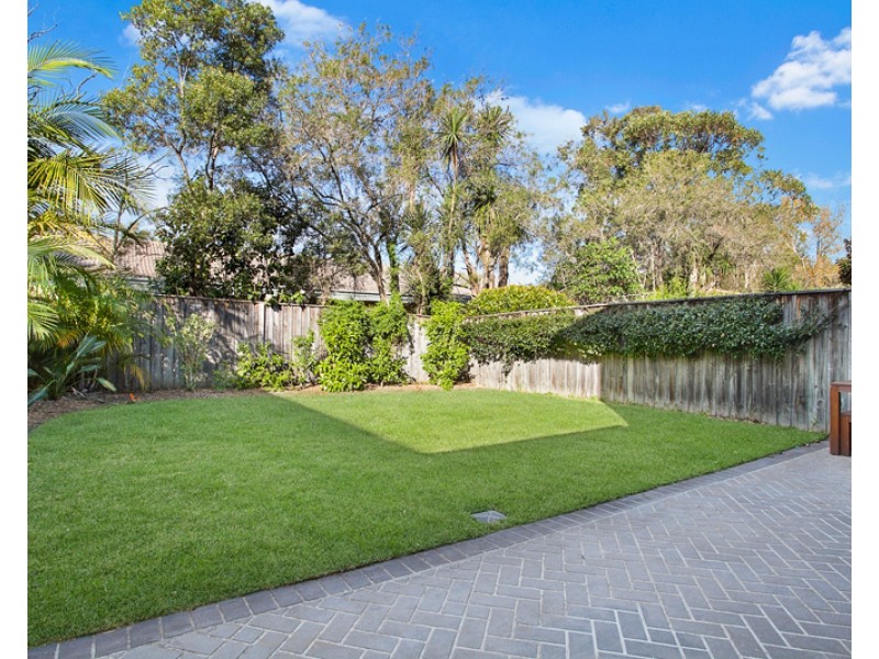 8 Banksia Parade, Warriewood NSW 2102