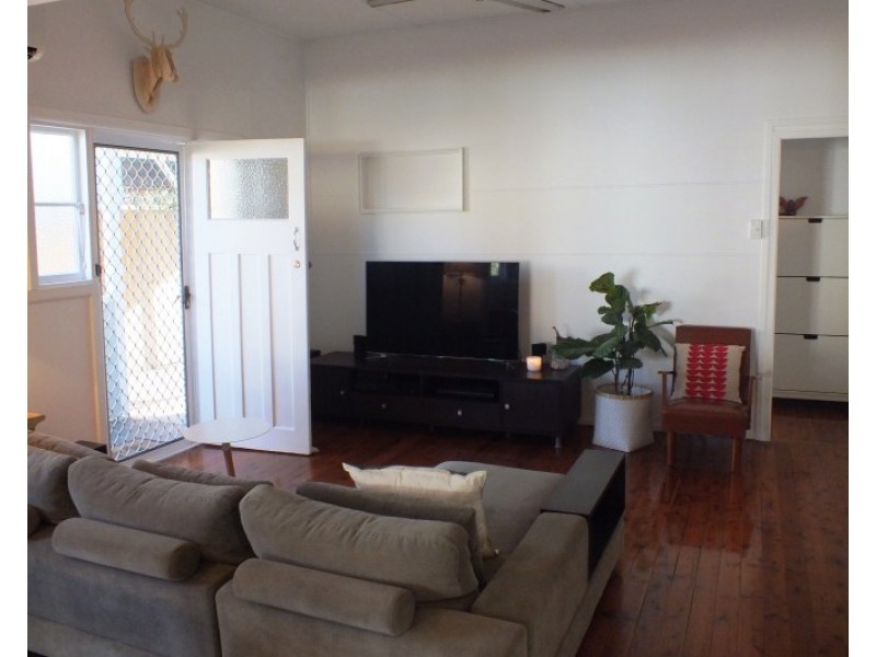 35 Gondola Road, North Narrabeen NSW 2101