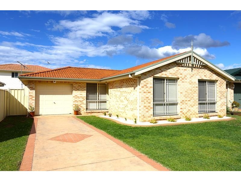 20 Wilkinson Crescent, Ingleburn NSW 2565