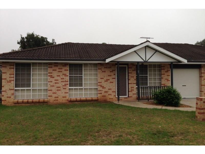 2/94 McDonnell Street, Raby NSW 2566