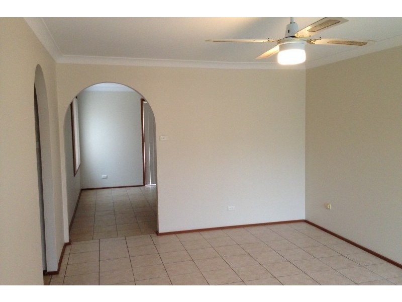 2/94 McDonnell Street, Raby NSW 2566