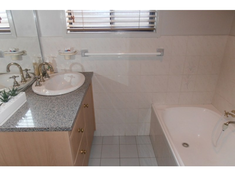 16 Tanami Place, Bow Bowing NSW 2566