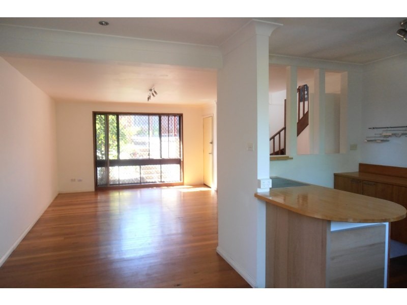 14/6 Jacquinot Place, Glenfield NSW 2167