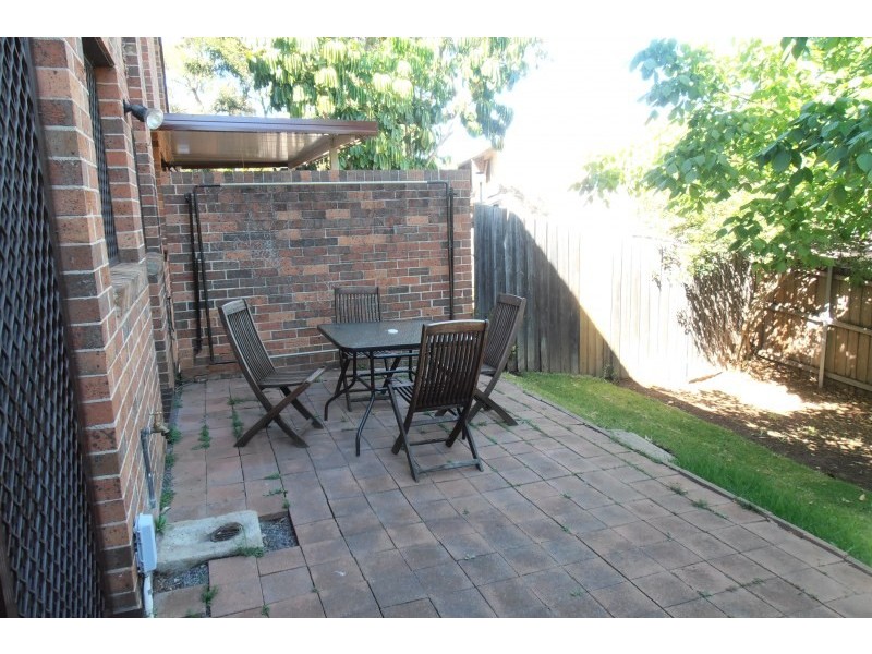 14/6 Jacquinot Place, Glenfield NSW 2167