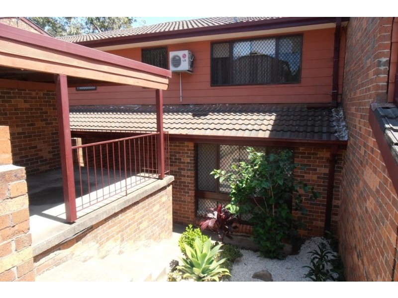 14/6 Jacquinot Place, Glenfield NSW 2167