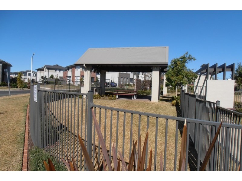 2 Brothers Lane, Glenfield NSW 2167