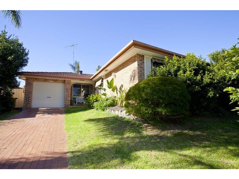 6 Kemp Place, Minto NSW 2566