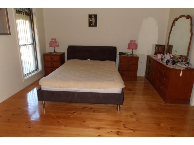 18 Radcliffe Street, Ingleburn NSW 2565