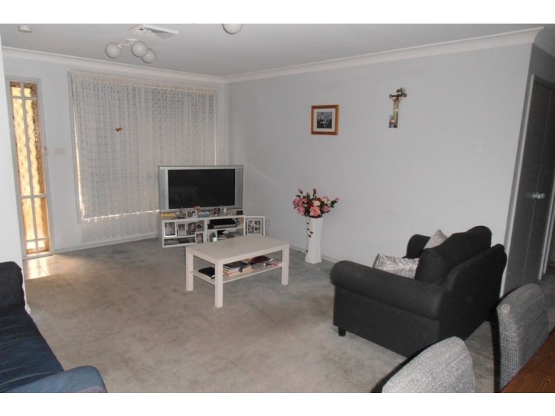 4/32 Kings Road, Ingleburn NSW 2565