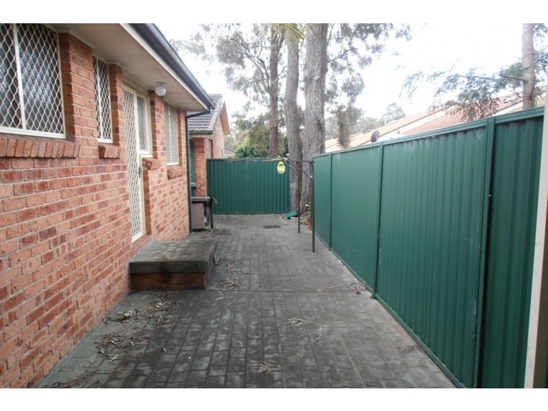 4/32 Kings Road, Ingleburn NSW 2565