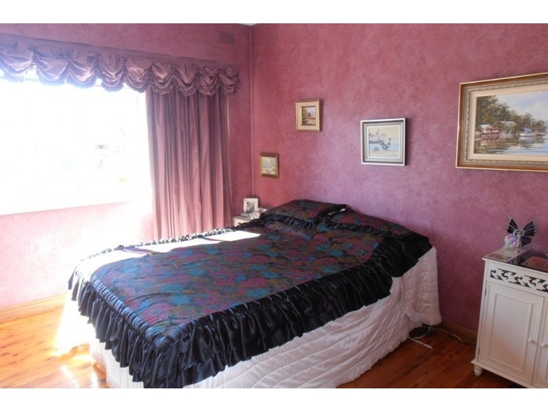 13 Carcoola Street, Campbelltown NSW 2560