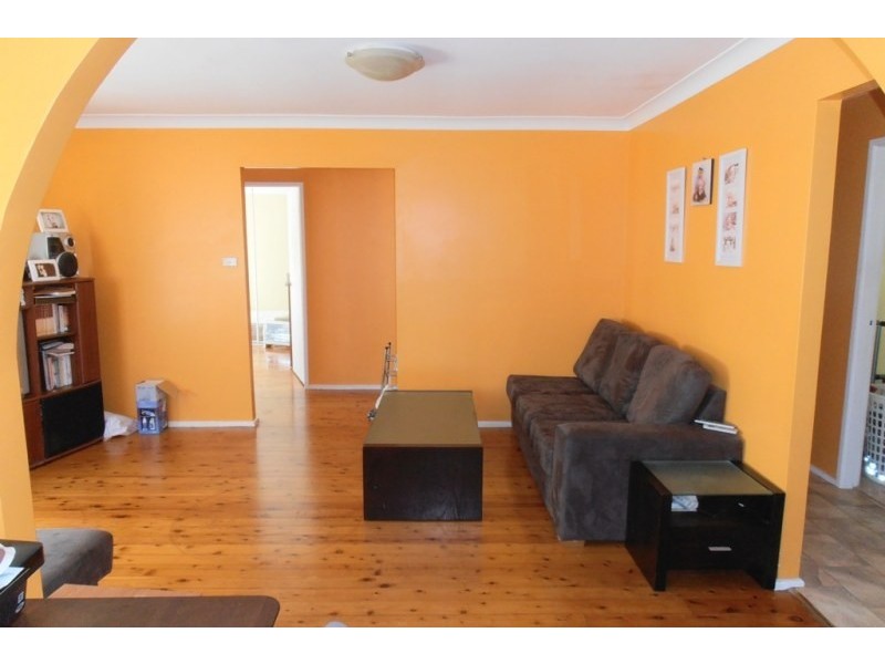 60 Surrey Street, Minto NSW 2566