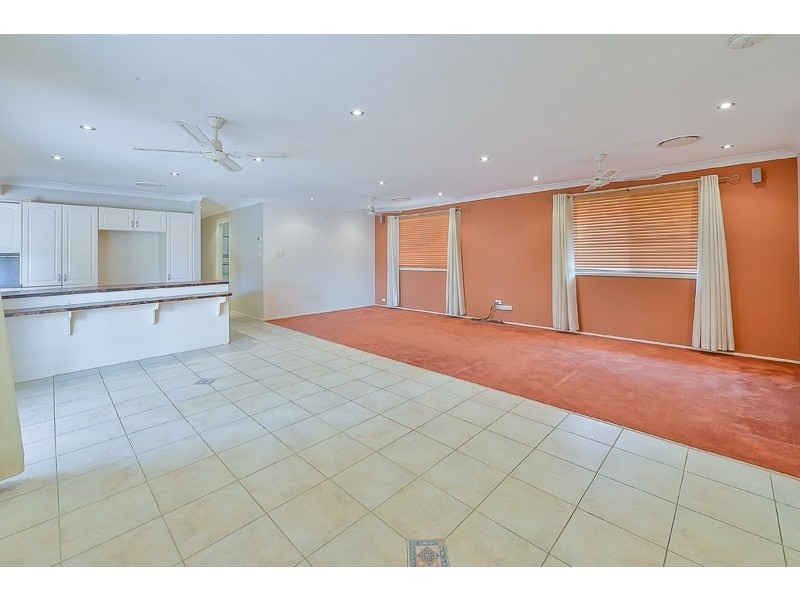 11 Peugeot Drive, Ingleburn NSW 2565