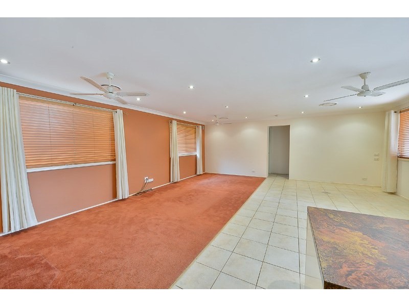 11 Peugeot Drive, Ingleburn NSW 2565