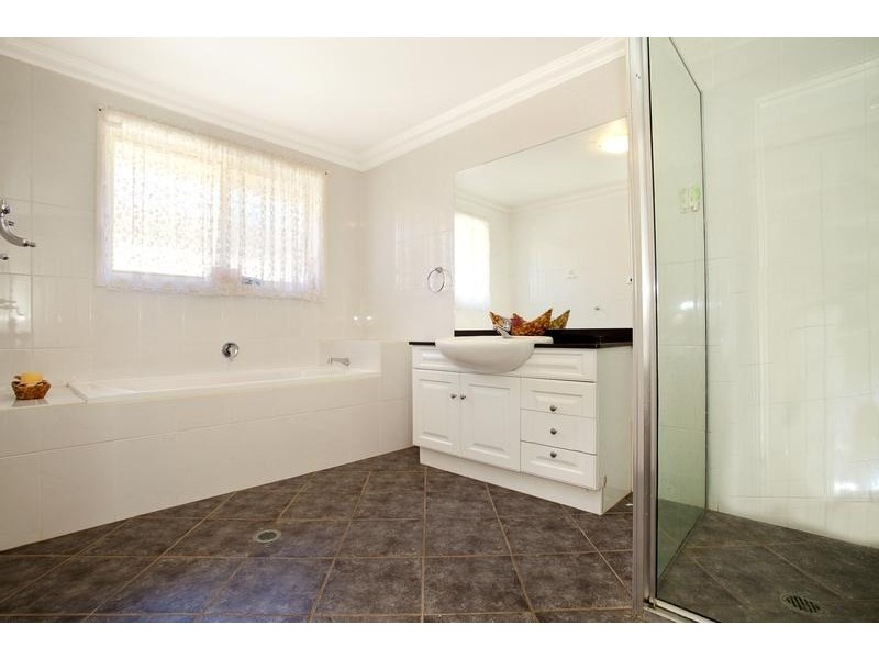 9 St. Agnes Way, Blair Athol NSW 2560