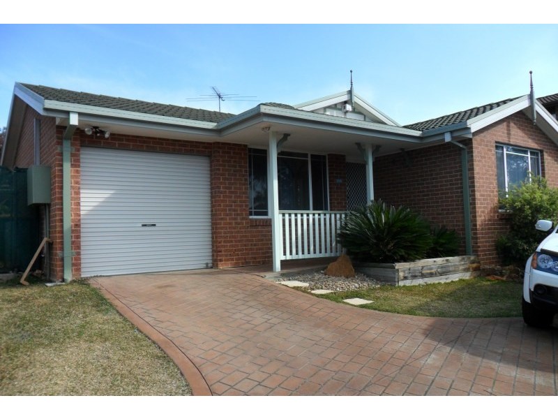 6 Jillian Place, Macquarie Fields NSW 2564