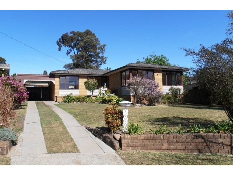 6 Banksia Place, Ingleburn NSW 2565