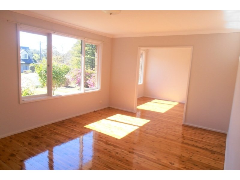 6 Banksia Place, Ingleburn NSW 2565