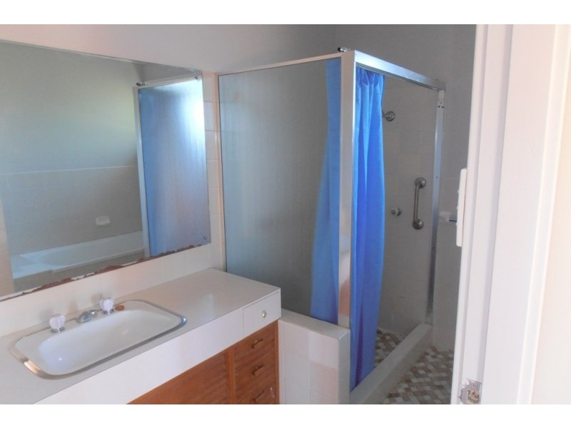 6 Banksia Place, Ingleburn NSW 2565