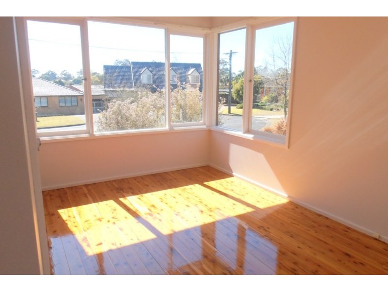 6 Banksia Place, Ingleburn NSW 2565