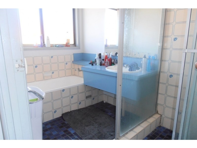 4 Memphis Place, Minto NSW 2566