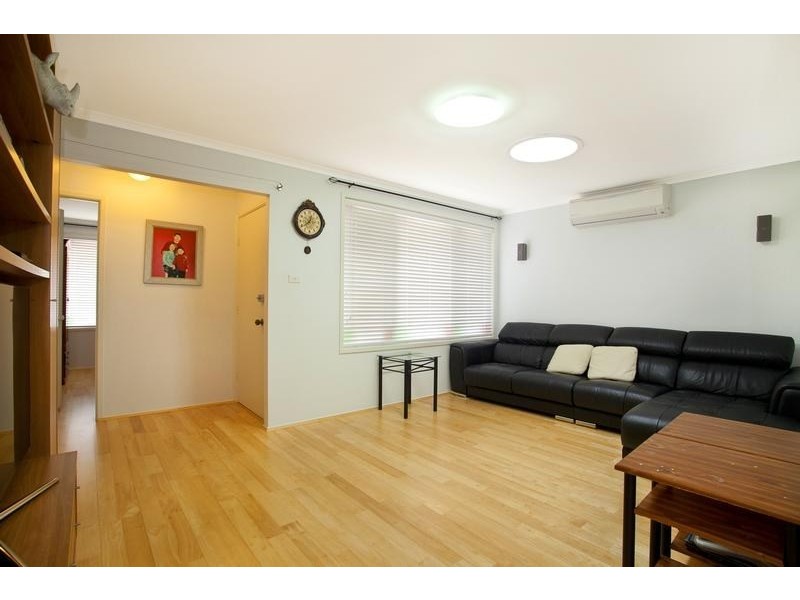 6 Rebecca Place, Ingleburn NSW 2565
