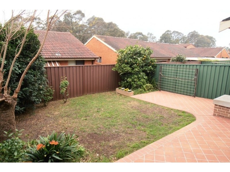 2/17 Third Avenue, Macquarie Fields NSW 2564