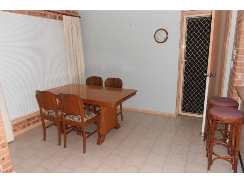 2/17 Third Avenue, Macquarie Fields NSW 2564