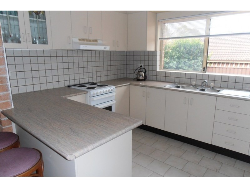 2/17 Third Avenue, Macquarie Fields NSW 2564