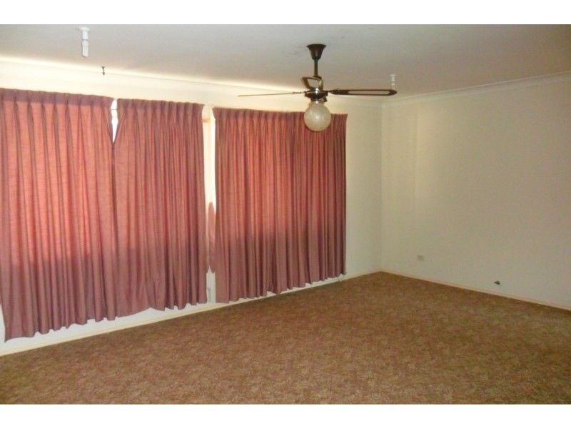 18 Desmond Street, Ingleburn NSW 2565