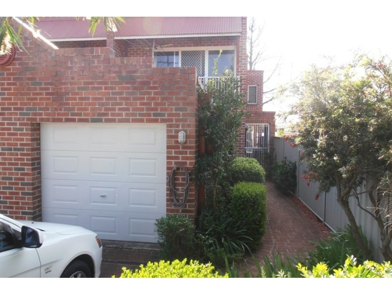 25 Lionel Street, Ingleburn NSW 2565