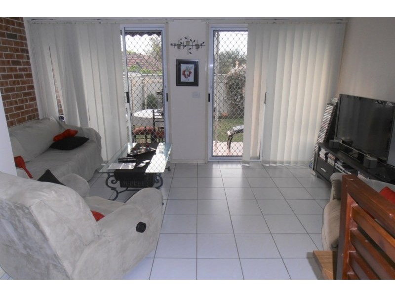 25 Lionel Street, Ingleburn NSW 2565