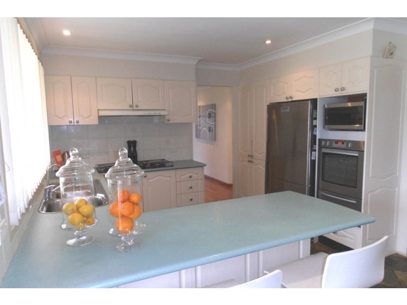 15 Adam Place, Macquarie Fields NSW 2564