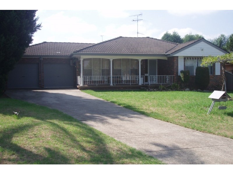 17 Aseki Avenue, Glenfield NSW 2167