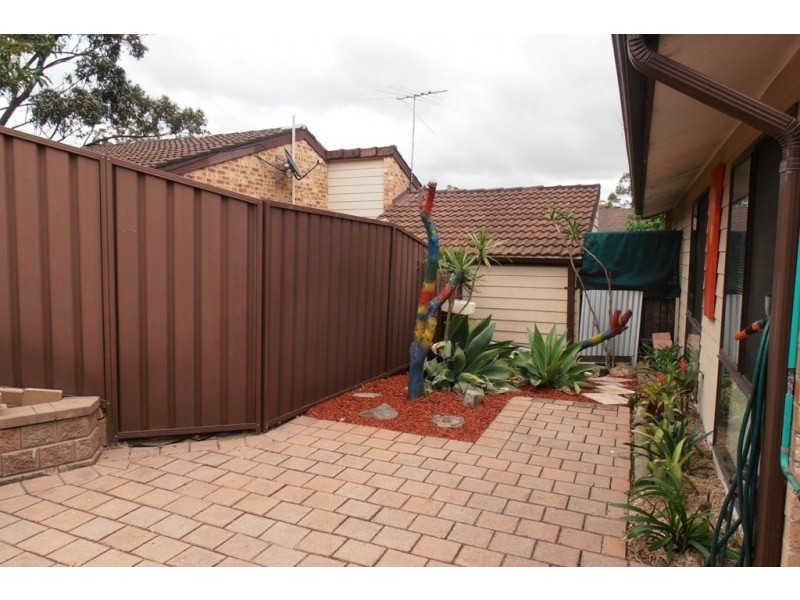 6/3 Kingfisher Street, Ingleburn NSW 2565