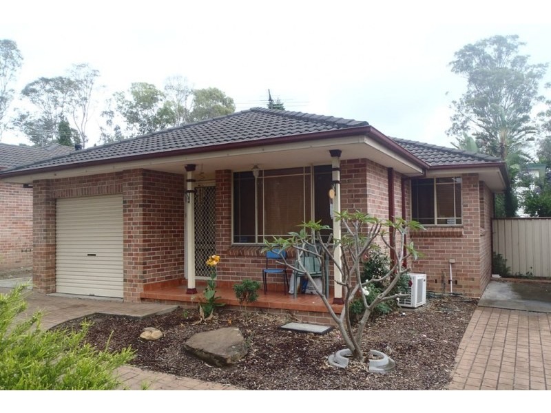 2/1 Macquarie Road, Ingleburn NSW 2565