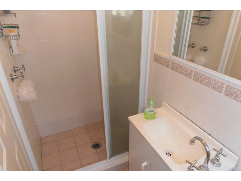 2/1 Macquarie Road, Ingleburn NSW 2565