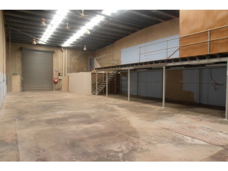 5 Kerr Road, Ingleburn NSW 2565